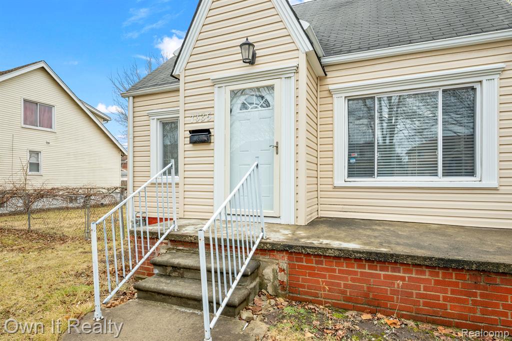 7335 Maple Street, Dearborn, MI 48126 — Photo 3