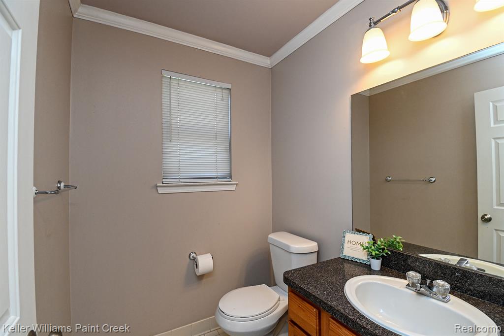 51466 PROMENADE Lane, New Baltimore, MI 48047 — Photo 18
