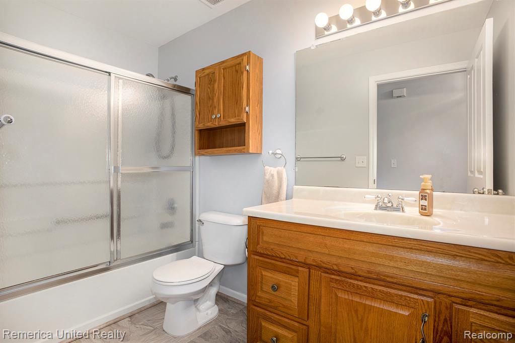 4184 Hampton Ridge Boulevard, Howell, MI 48843 — Photo 12