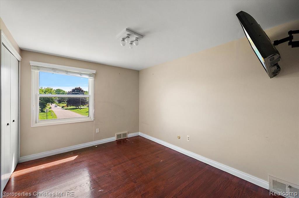6628 Heather Heath, West Bloomfield, MI — Photo 32