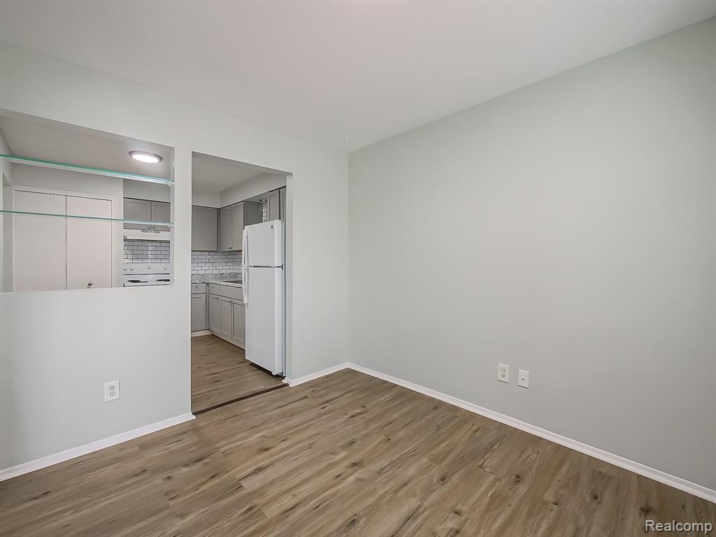 211 Summit Ridge, White Lake, MI — Photo 5