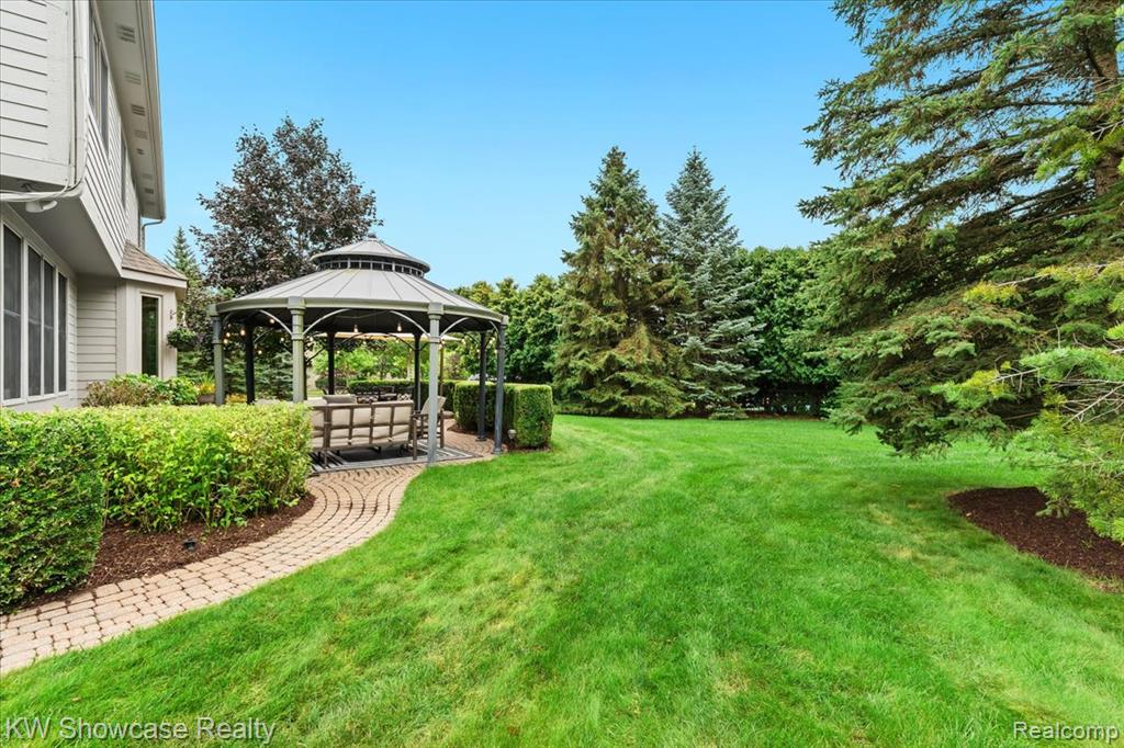 45776 Bristol Circle, Novi, MI 48377 — Photo 40