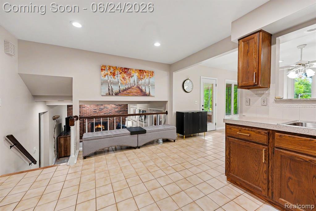 5997 Marble Drive, Troy, MI 48085 — Photo 9