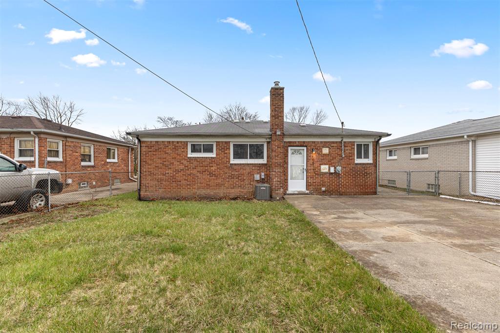 462 Clair Street, Garden City, MI — Photo 23