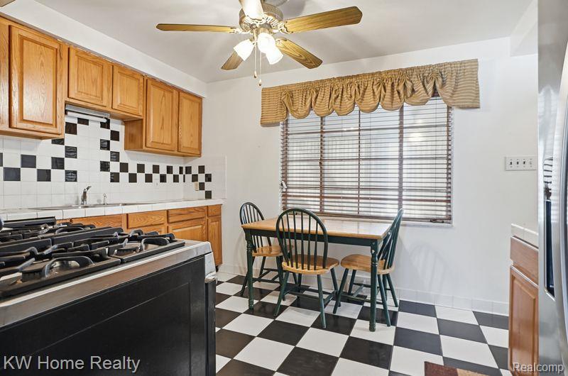 18635 San Diego Boulevard, Lathrup Village, MI 48076 — Photo 8