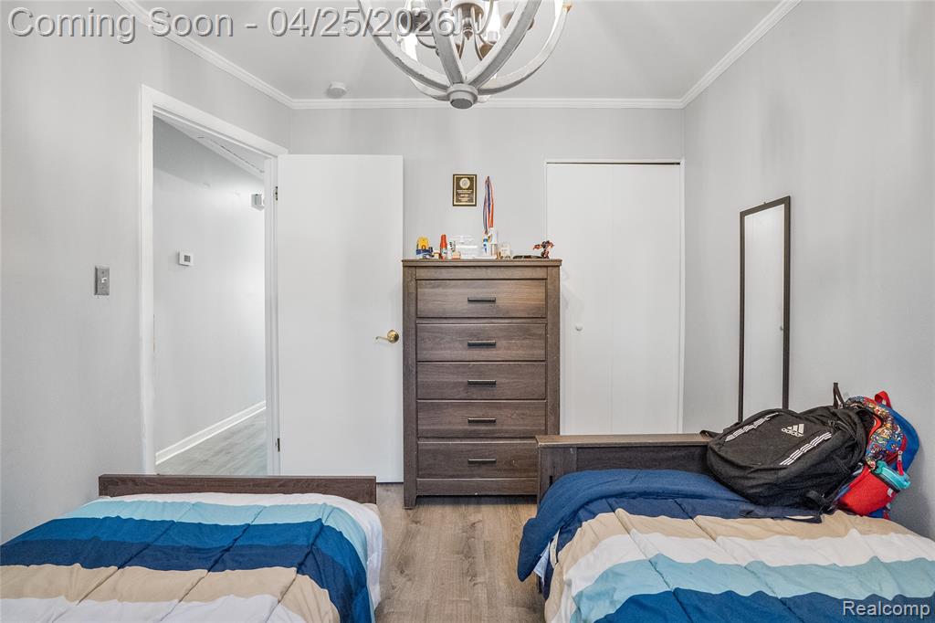 6212 N Evangeline Street, Dearborn Heights, MI 48127 — Photo 17