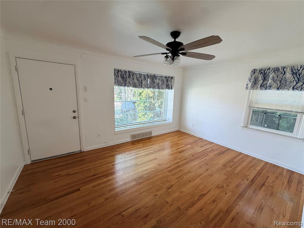1415 Oakland Court, Dearborn Heights, MI 48125 — Photo 3