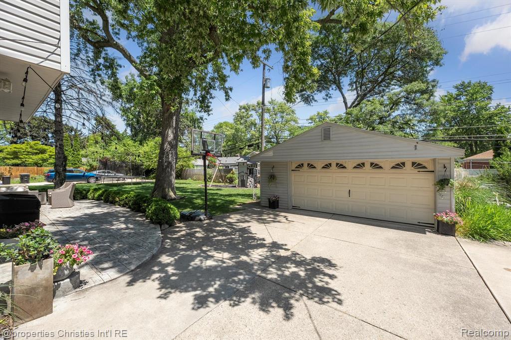 9824 Arden Street, Livonia, MI 48150 — Photo 47