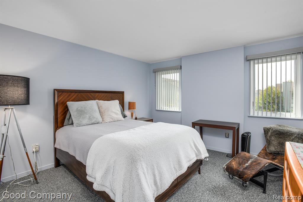 617 ASHLEY Circle, Rochester Hills, MI 48307 — Photo 22