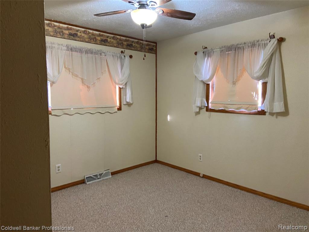 3886 Poit Drive, Lapeer, MI 48446 — Photo 13