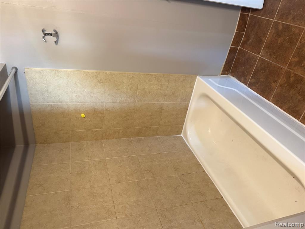 479 Cambridge Road, Royal Oak, MI 48067 — Photo 13