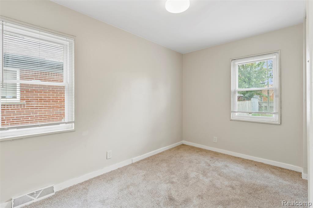 7260 Pierson Street, Detroit, MI 48228 — Photo 8