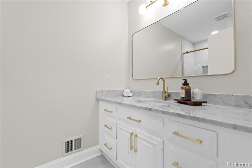 2208 Applewood Court, Ann Arbor, MI 48103 — Photo 17
