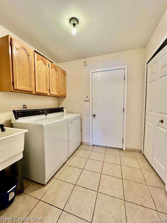 240 WINDING BROOK, 104, Commerce Twp, MI 48390 — Photo 15