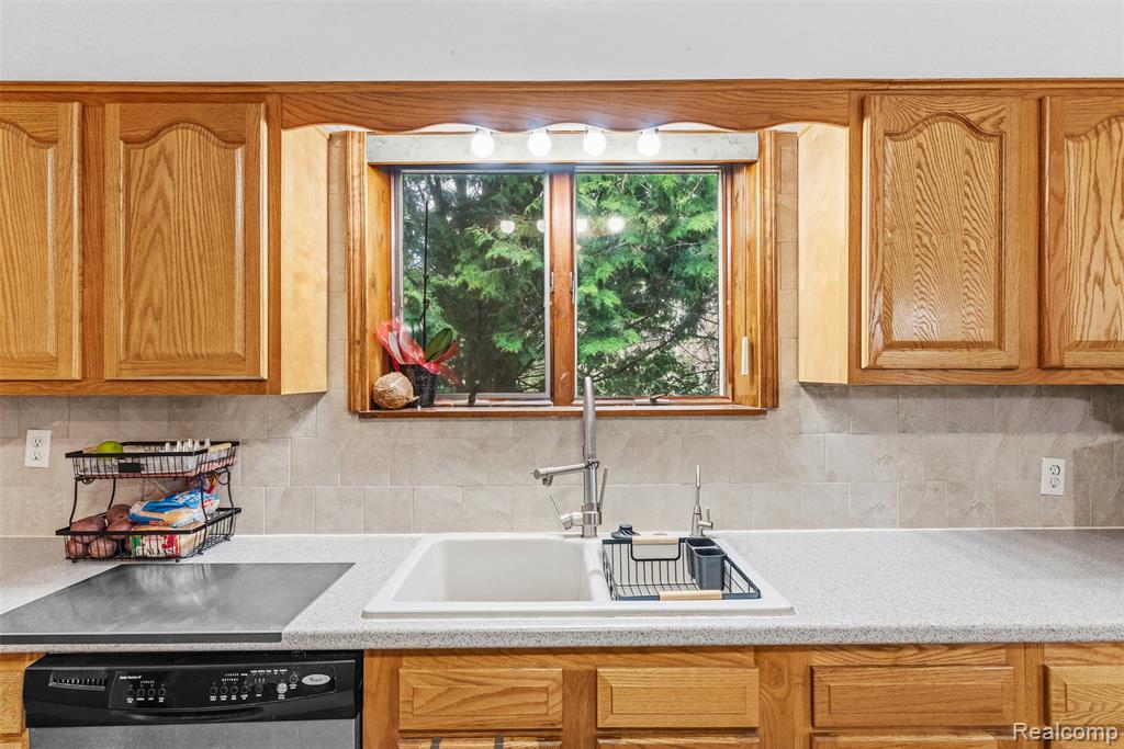 11454 Wilson Road, Otisville, MI 48463 — Photo 17