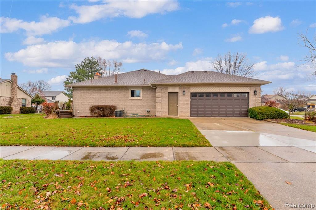 43939 Manitou Drive, Clinton Twp, MI 48038 — Photo 40