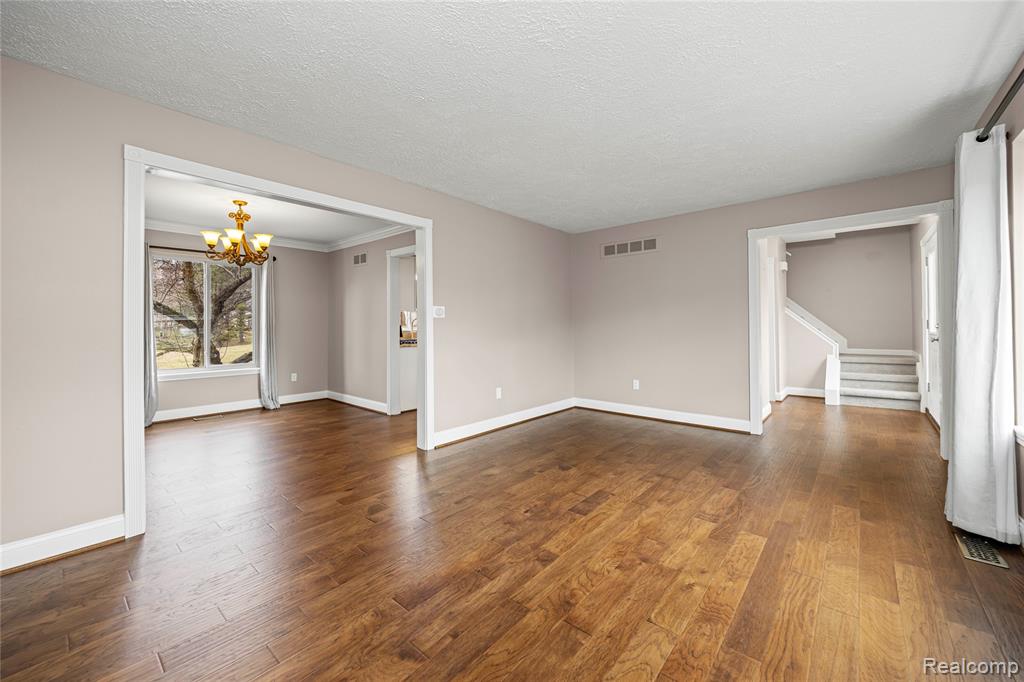 864 Dressler Lane, Rochester Hills, MI 48307 — Photo 6