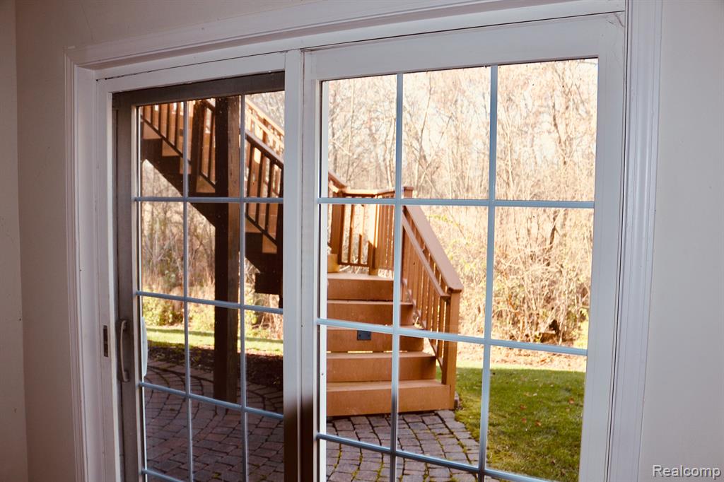 5234 CREEKMONTE Drive, Rochester, MI 48306 — Photo 11
