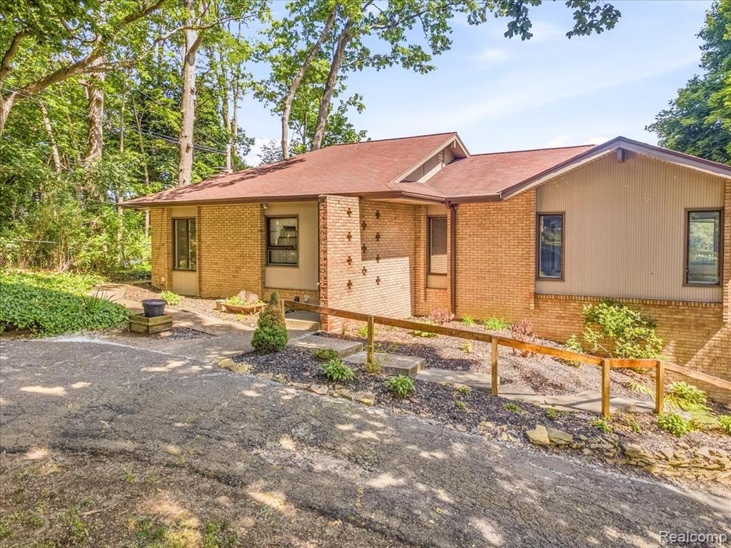 13020 Edgedale Street, Belleville, MI 48111 — Photo 4