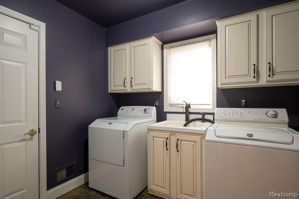 43331 HERRING Drive, Clinton Twp, MI 48038 — Photo 21