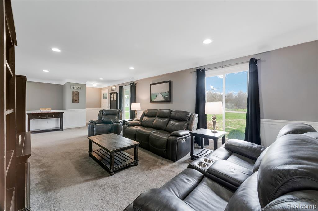 355 Sanders Road, Oxford, MI 48371 — Photo 9