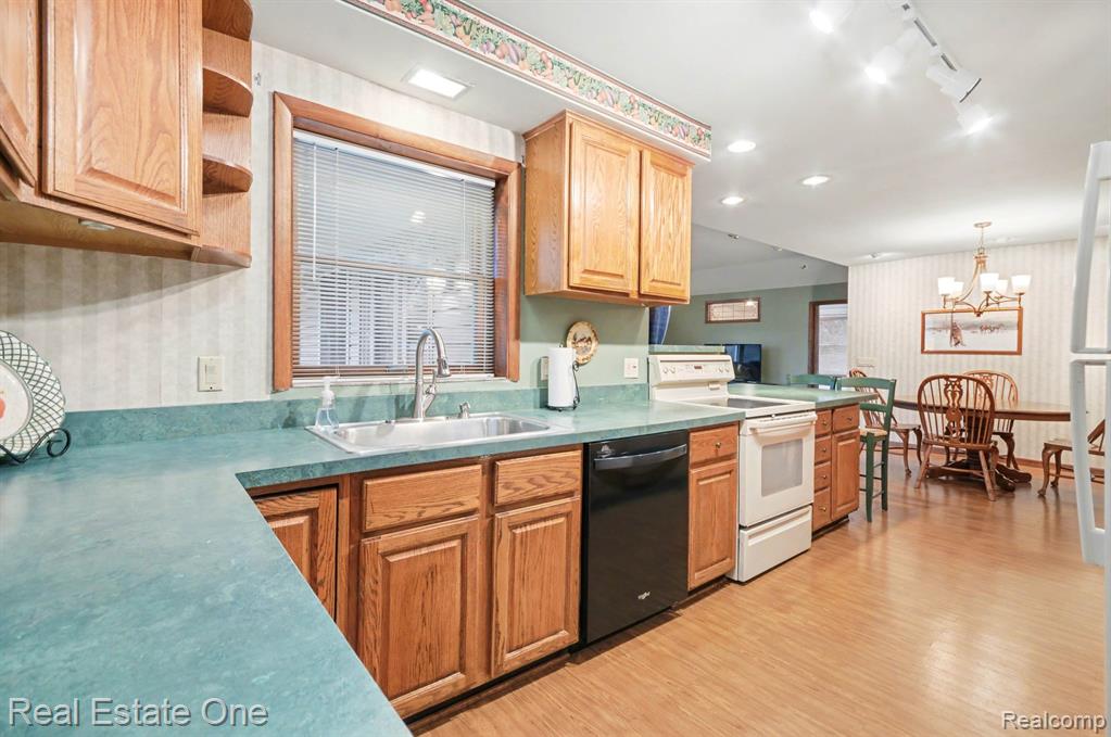 8887 Morrison Avenue, Plymouth, MI 48170 — Photo 19