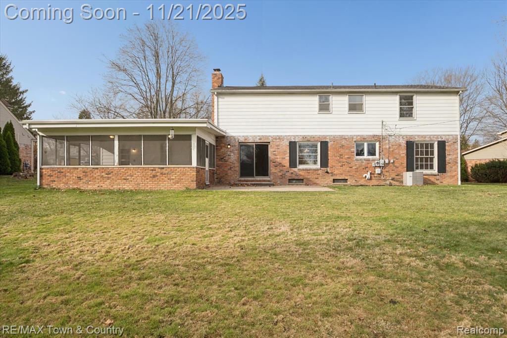 5593 Woodwind Drive, Bloomfield Hills, MI 48301 — Photo 46