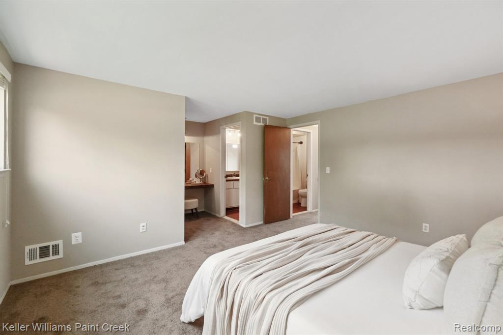 19610 Raleigh Circle N, Southfield, MI 48076 — Photo 24