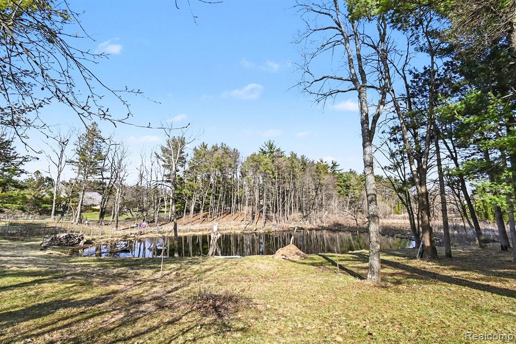 100 N Latson Road, Howell, MI 48843 — Photo 55