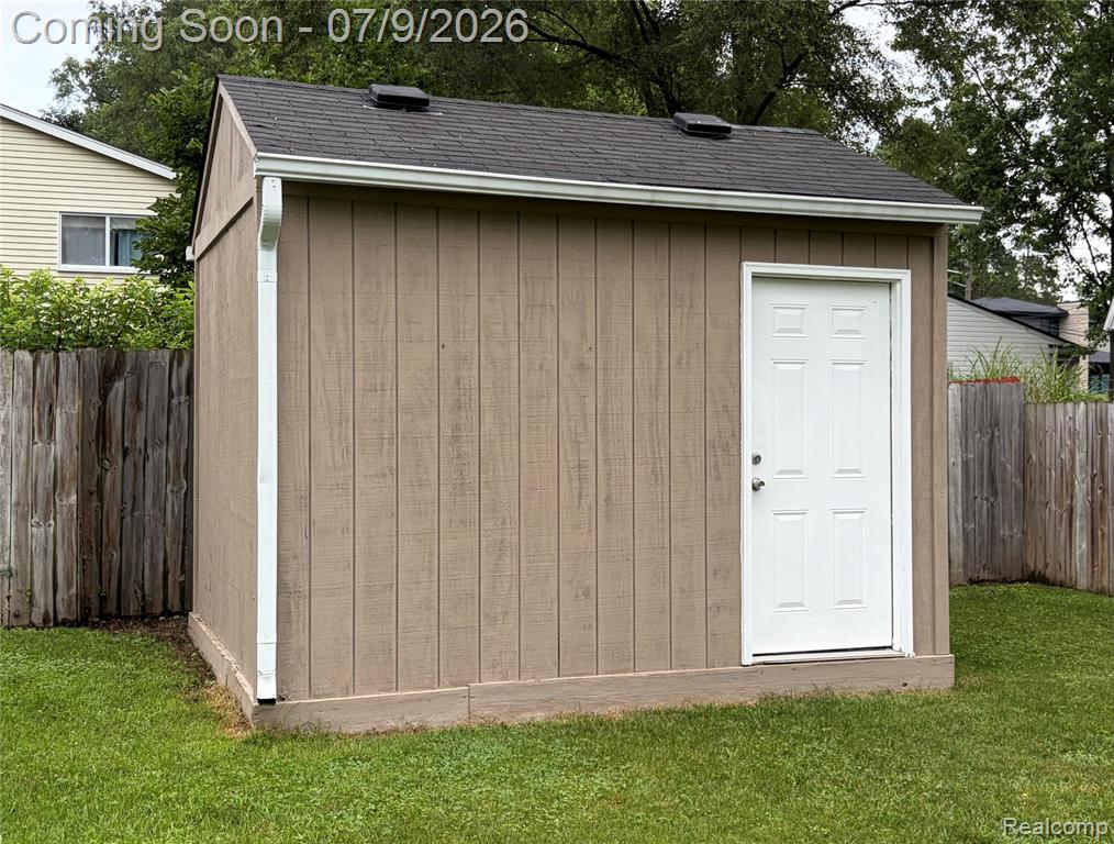 610 Quarter Street, Rochester, MI 48307 — Photo 35