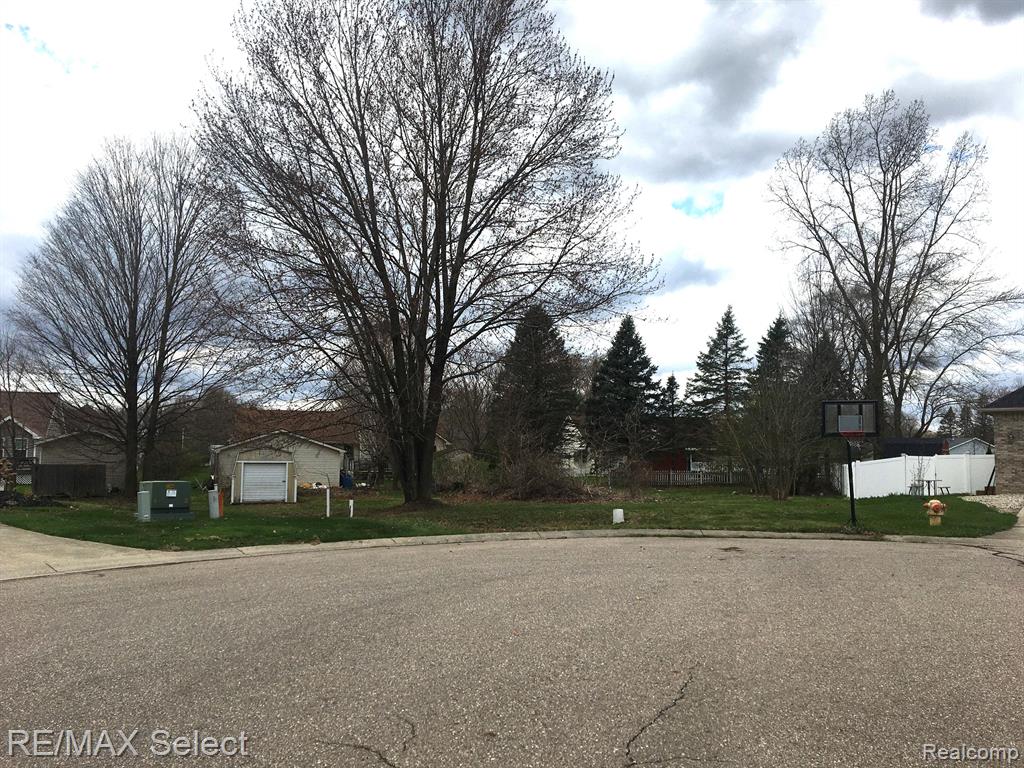 0 Whisper Ridge Court, Burton, MI 48509