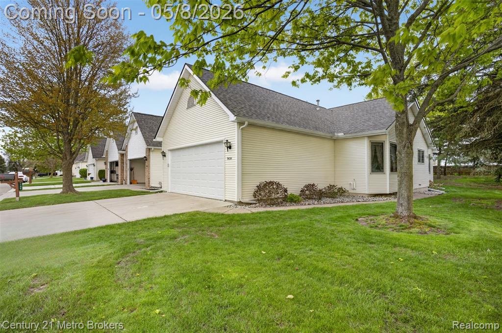 9434 Linda Drive, Davison, MI 48423 — front exterior