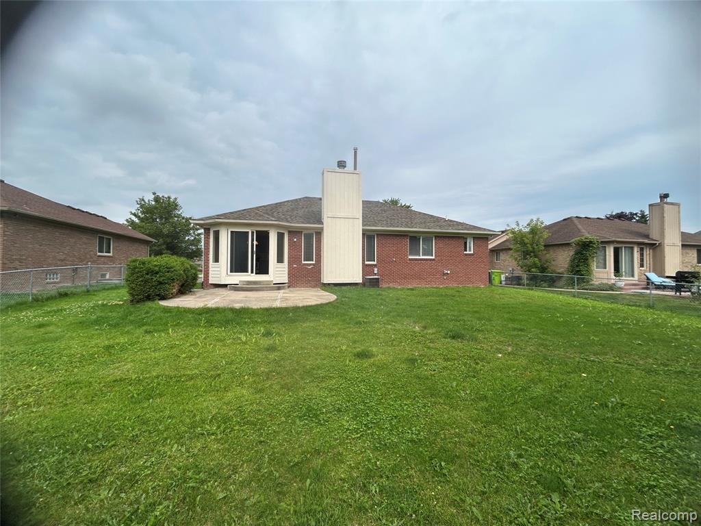 46129 Creekside Boulevard, Macomb, MI 48044 — Photo 19