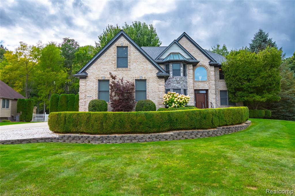5429 Shorewood Drive, Fort Gratiot, MI 48059 — front exterior