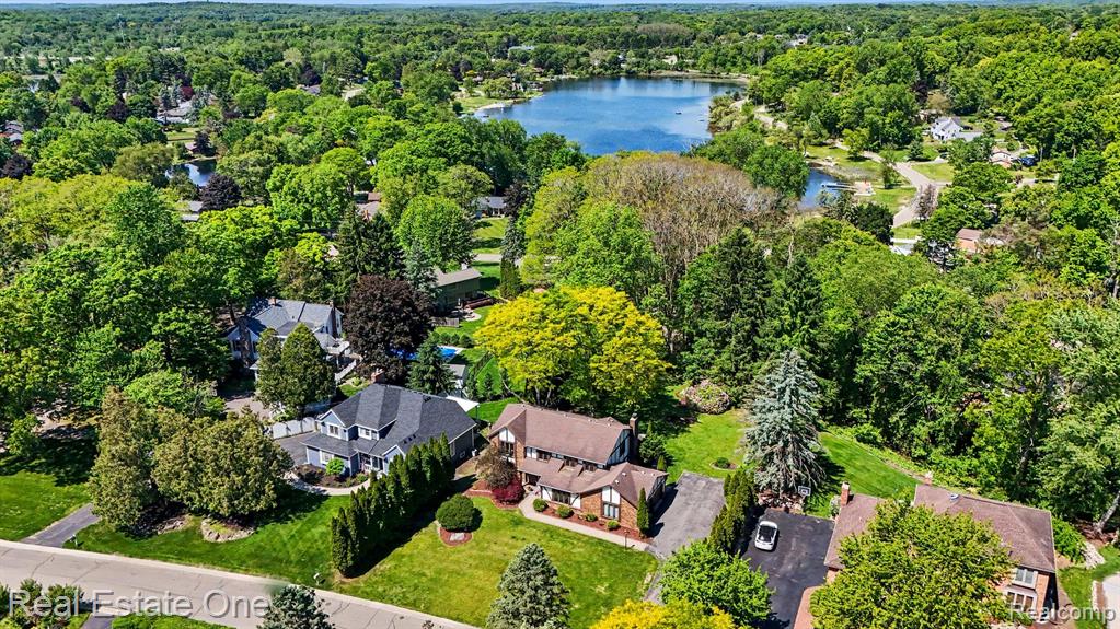 8019 Deerwood Road, Clarkston, MI 48348 — Photo 33