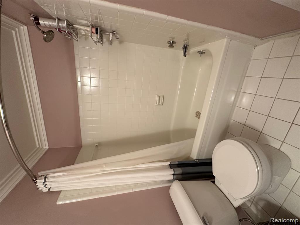 29446 Bobrich Street, 63, Livonia, MI 48152 — Photo 17