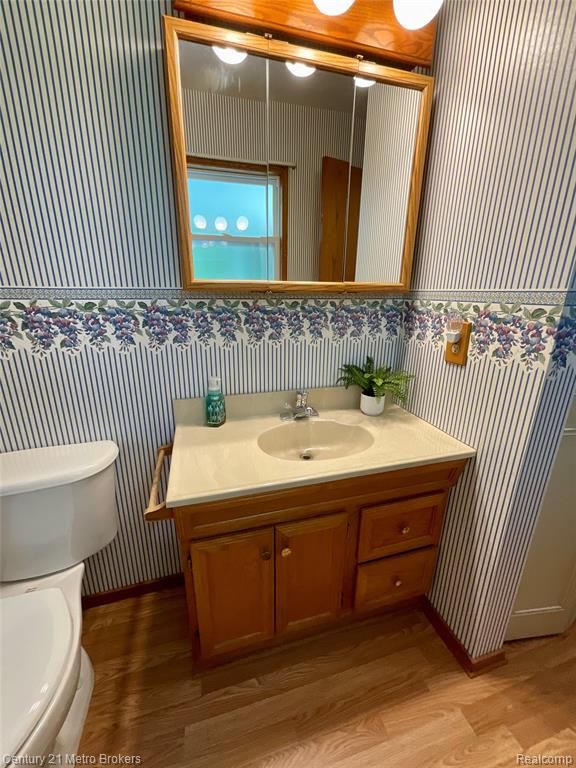 6272 Elro Street, Burton, MI 48509 — Photo 25