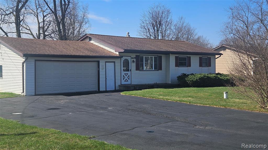 4439 Ryant Drive, Flint, MI 48507 — Photo 2