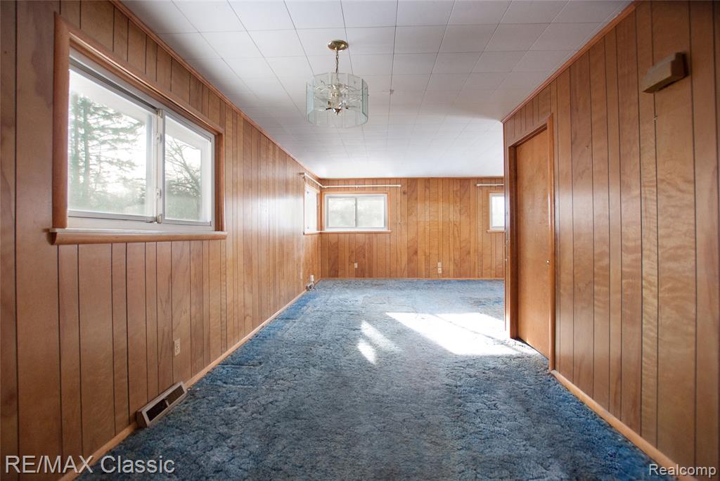 627 Sherbrooke Street, Commerce Twp, MI 48382 — Photo 12