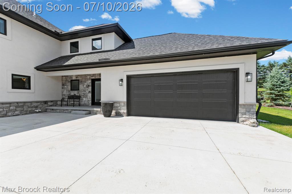 10464 Stoney Point Drive, South Lyon, MI 48178 — Photo 63