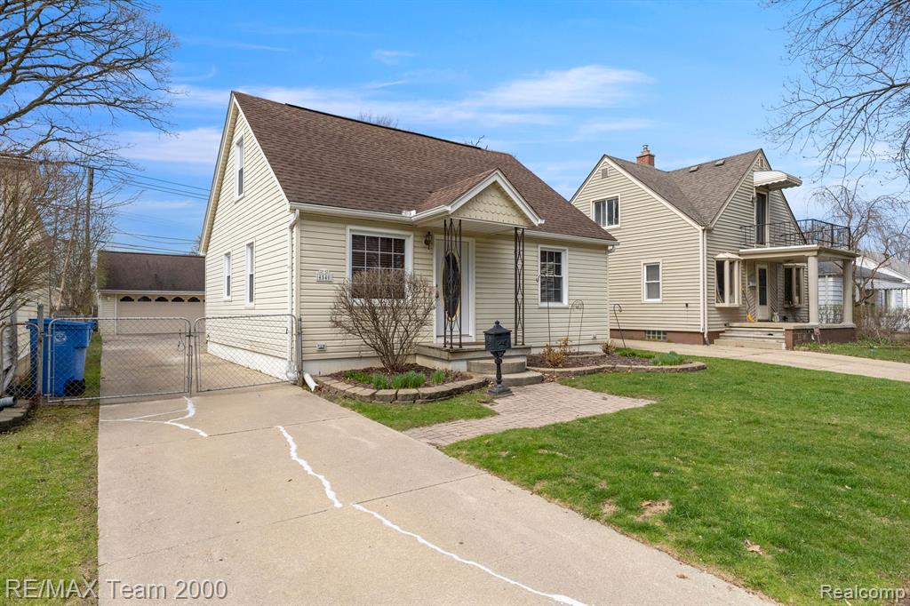 4540 FLEMING Street, Dearborn Heights, MI 48125 — Photo 2