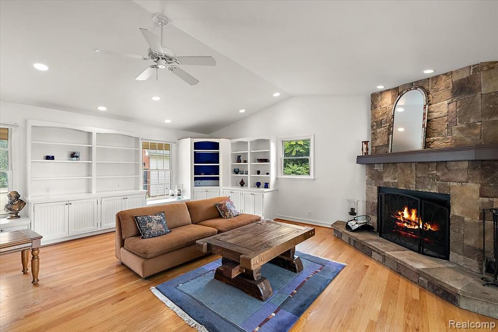 869 Central Drive, Lake Orion, MI 48362 — Photo 18