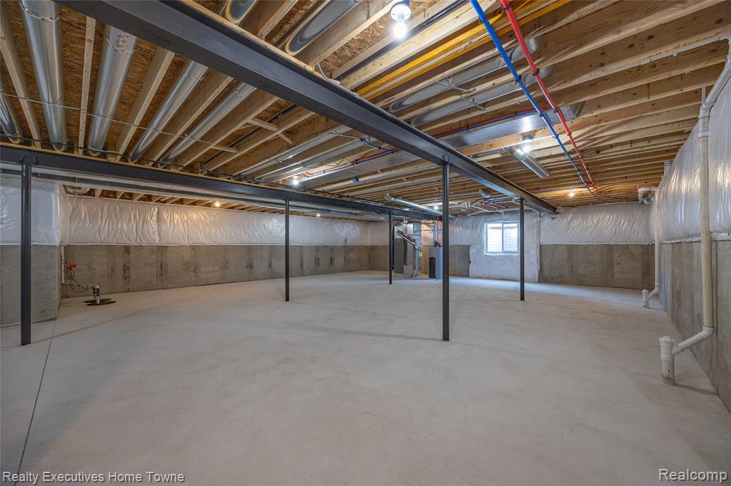 50733 MISTWOOD Drive, Macomb, MI 48042 — Photo 35