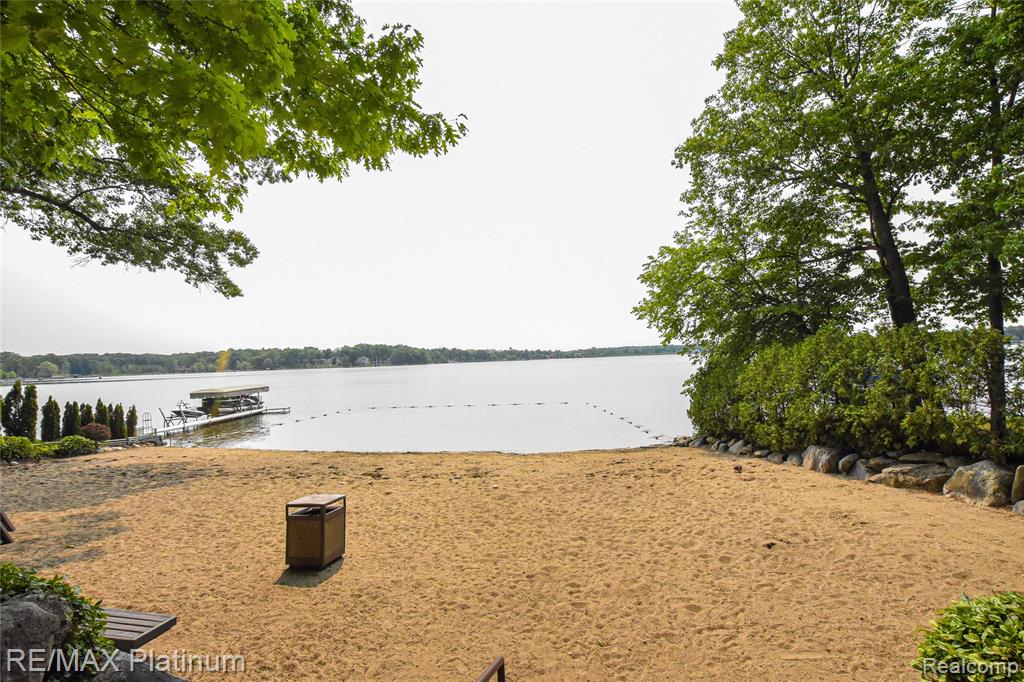 4570 Stillmeadow, Howell, MI 48843 — Photo 37