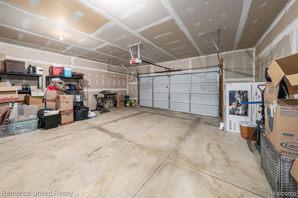 28016 Stillwater Court, South Lyon, MI 48165 — Photo 23