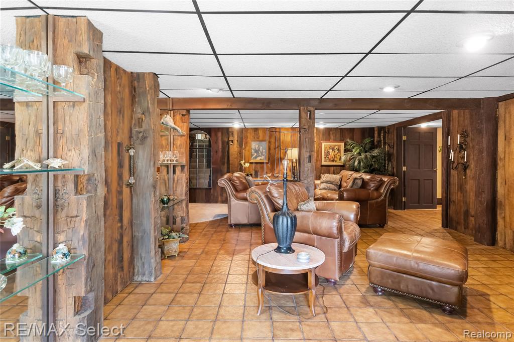 13154 Lake Shore Drive, Fenton, MI 48430 — Photo 44