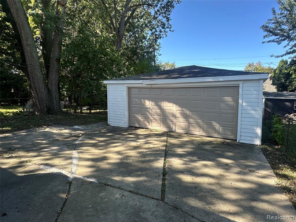 4640 Edgewood Street, Dearborn Heights, MI 48125 — Photo 11