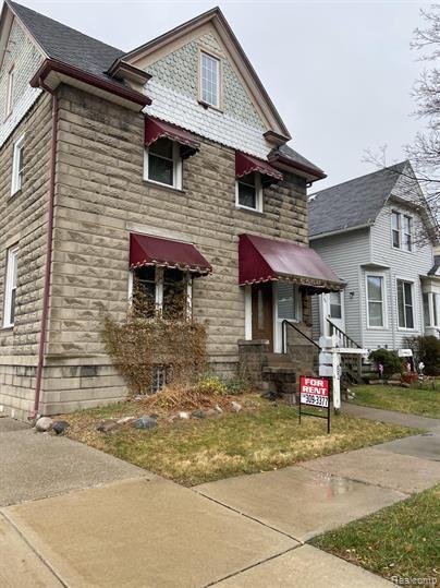 82 POPLAR Street, Wyandotte, MI 48192 — front exterior