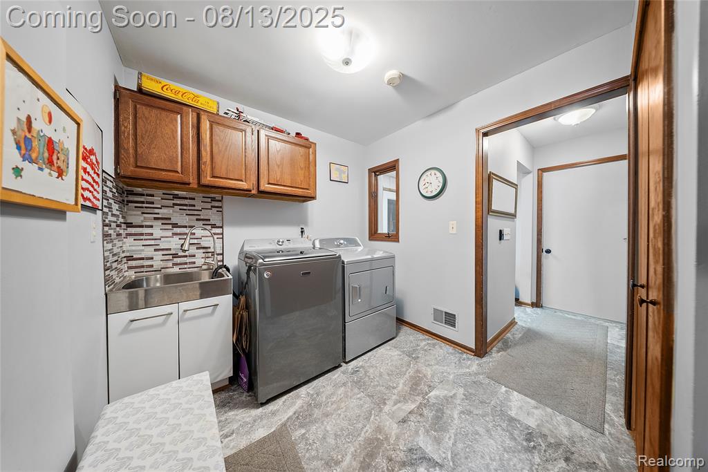 7929 Siding Court, Grosse Ile, MI 48138 — Photo 23
