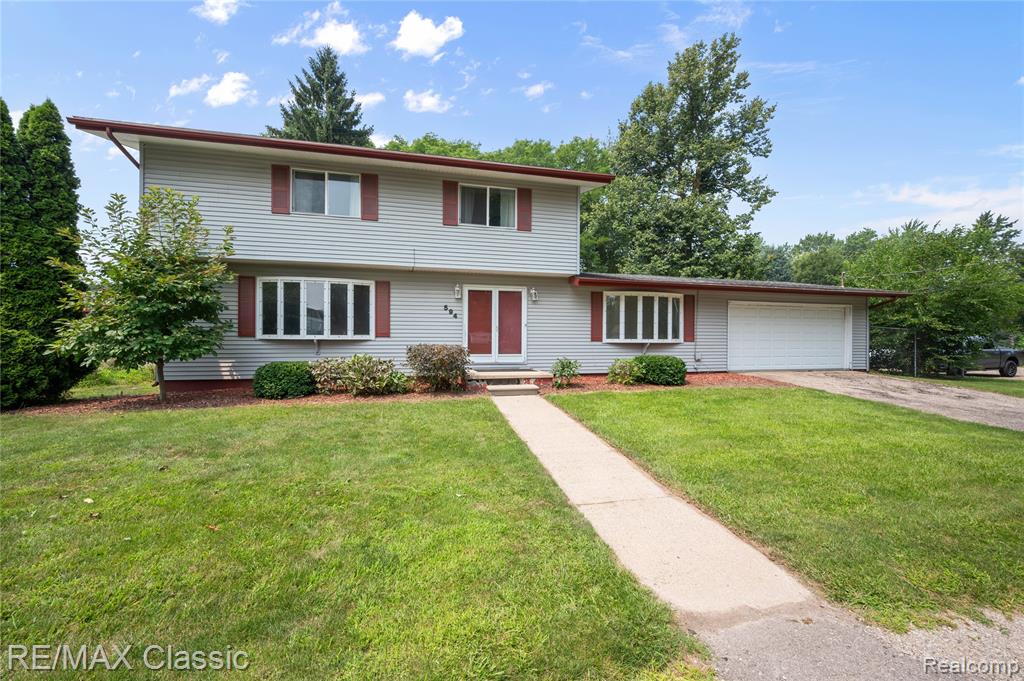 594 Maple Vista Street, Imlay City, MI 48444 — Photo 28
